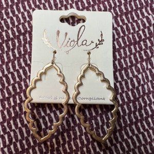 Unique Shaped Scallop edge Gold Dangle Earrings